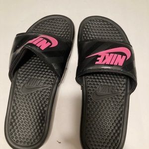 Nike flip flop